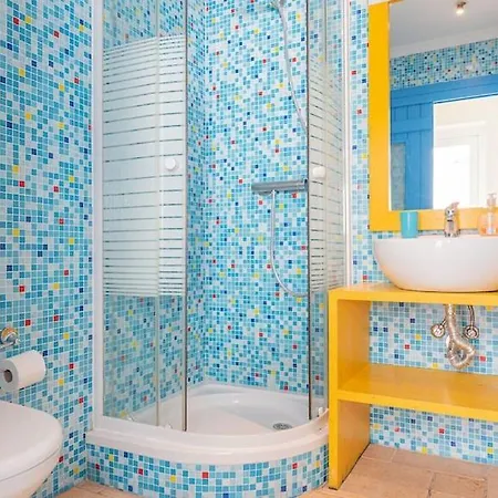 Nyaraló Refurbished Beachfront House, Pool, Ac, Wifi, Albufeira, Sea View *