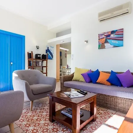 Refurbished Beachfront House, Pool, Ac, Wifi, Albufeira, Sea View Ferienhaus