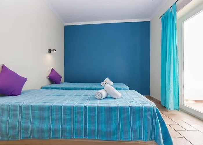 Refurbished Beachfront House, Pool, Ac, Wifi, Albufeira, Sea View * Albufeira