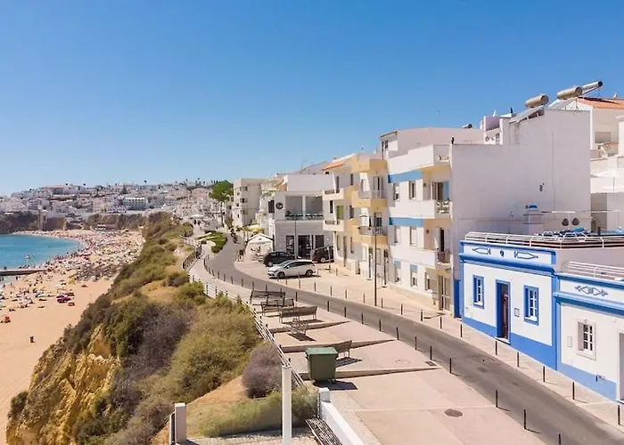 Refurbished Beachfront House, Pool, Ac, Wifi, Albufeira, Sea View Ferienhaus Albufeira
